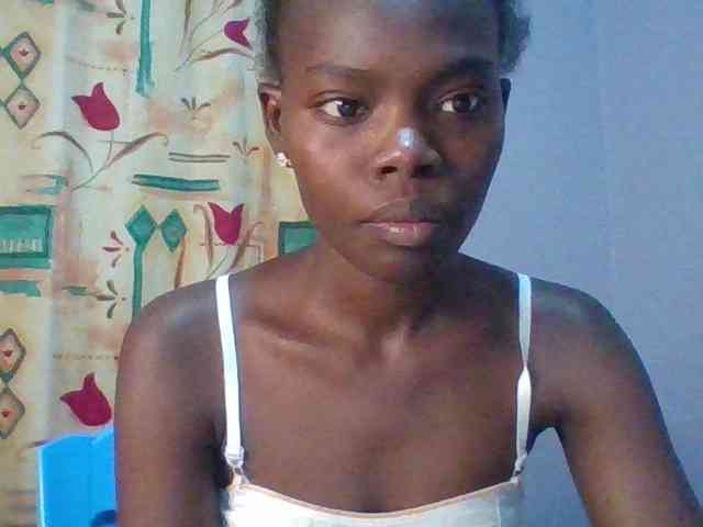 Sweet-petite Sweet-petite