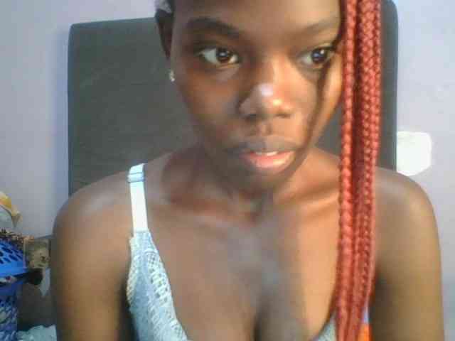 Sweet-petite Sweet-petite