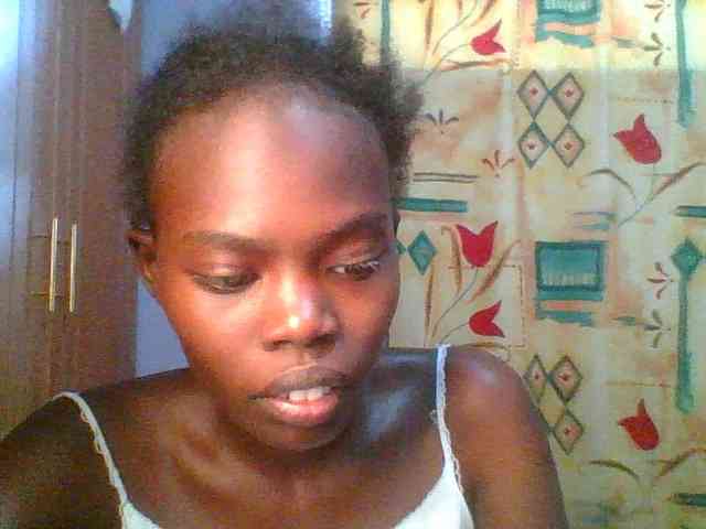 Sweet-petite Sweet-petite