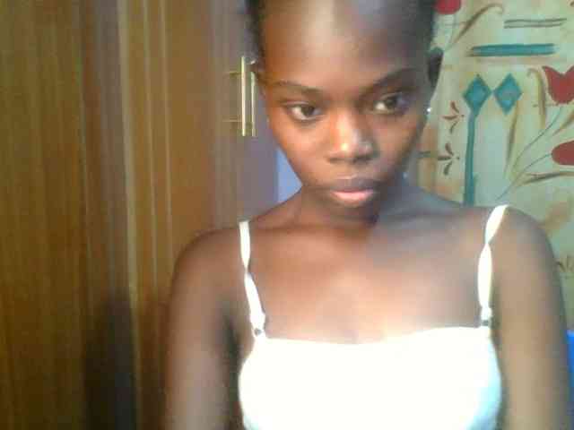 Sweet-petite Sweet-petite