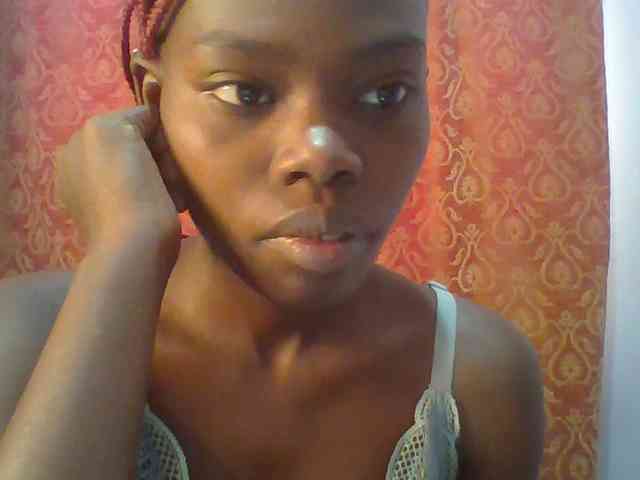 Sweet-petite Sweet-petite