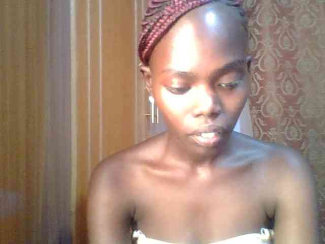 Sweet-petite Sweet-petite