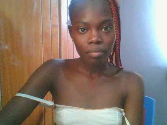 Sweet-petite Sweet-petite