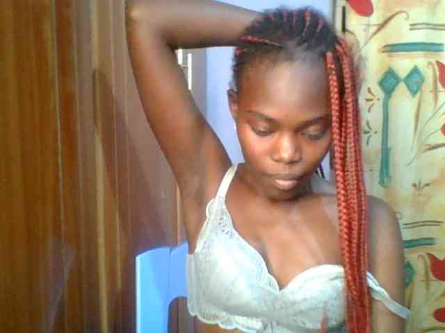 Sweet-petite Sweet-petite