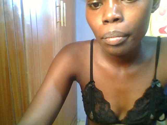 Sweet-petite Sweet-petite