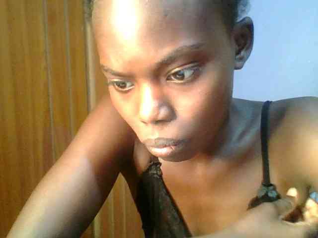 Sweet-petite Sweet-petite