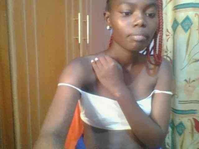 Sweet-petite Sweet-petite