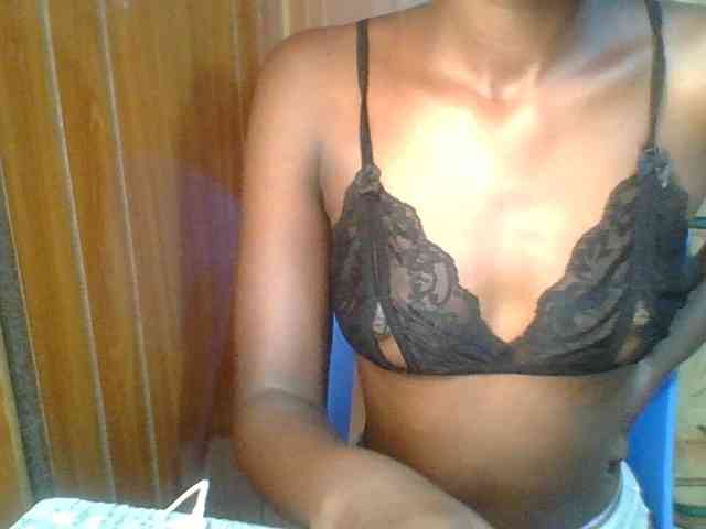 Sweet-petite Sweet-petite