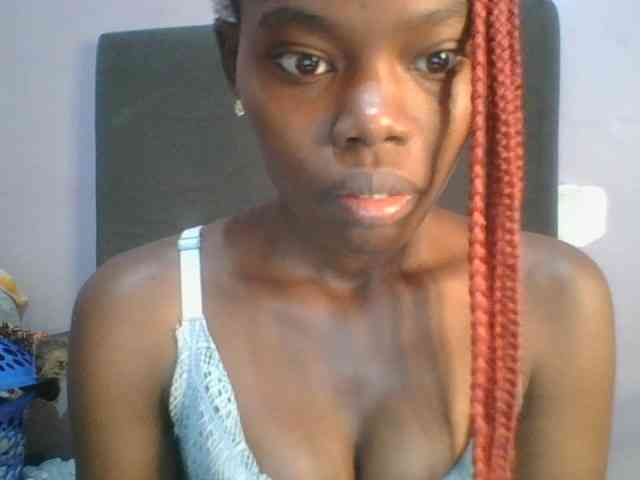 Sweet-petite Sweet-petite