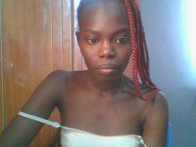 Sweet-petite Sweet-petite