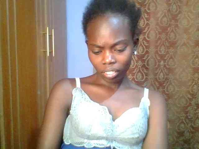 Sweet-petite Sweet-petite