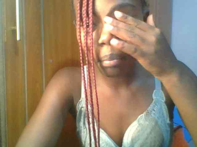 Sweet-petite Sweet-petite