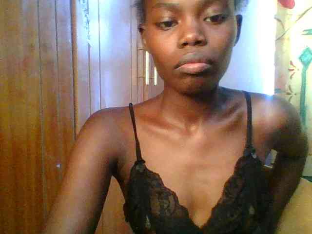 Sweet-petite Sweet-petite