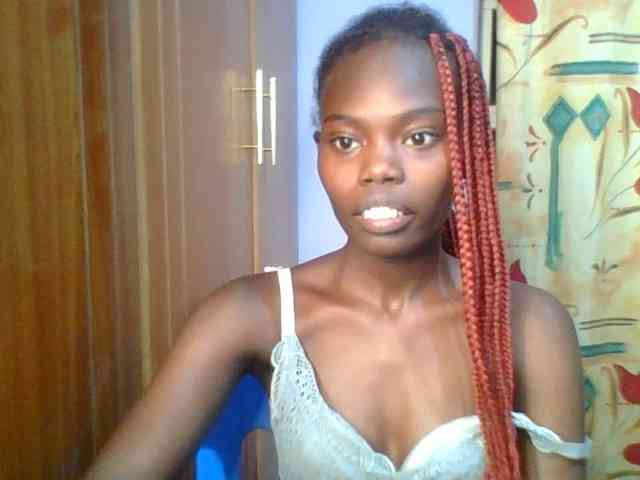 Sweet-petite Sweet-petite