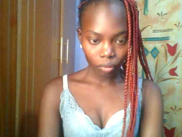 Sweet-petite Sweet-petite