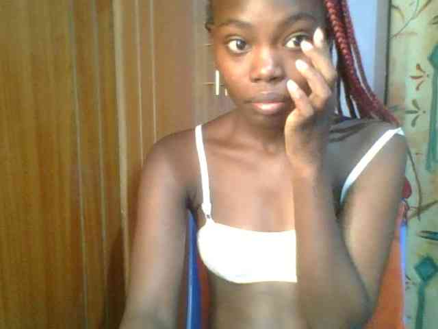 Sweet-petite Sweet-petite