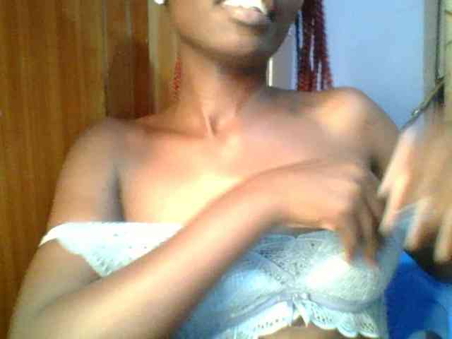 Sweet-petite Sweet-petite