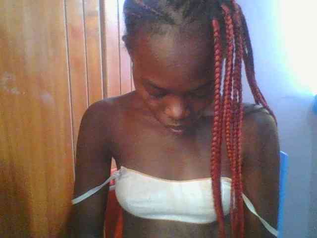 Sweet-petite Sweet-petite