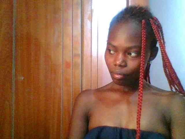 Sweet-petite Sweet-petite