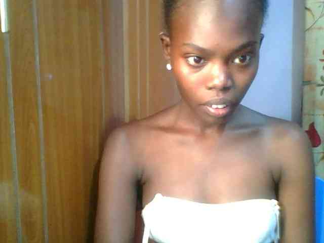 Sweet-petite Sweet-petite