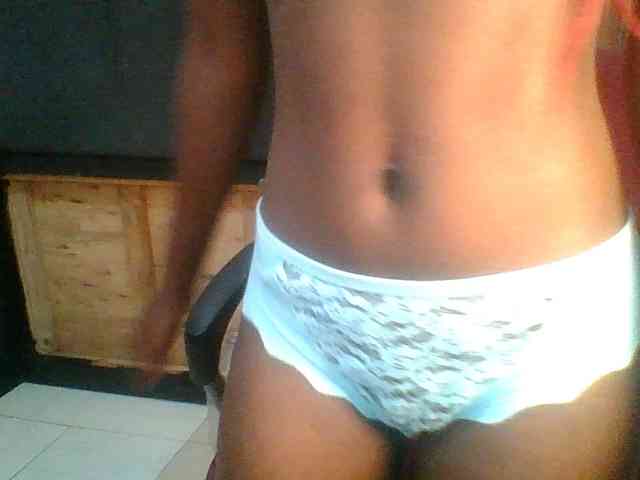 Sweet-petite Sweet-petite