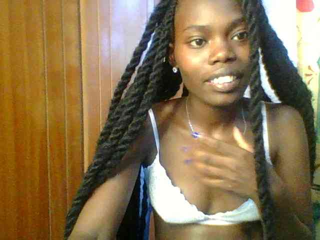 Sweet-petite Sweet-petite