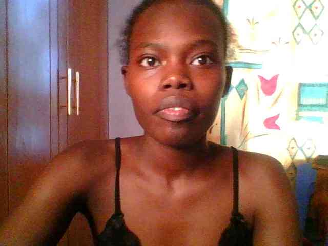 Sweet-petite Sweet-petite