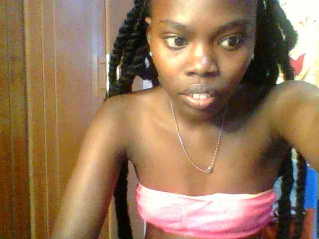 Sweet-petite Live Webcam on BongaCams