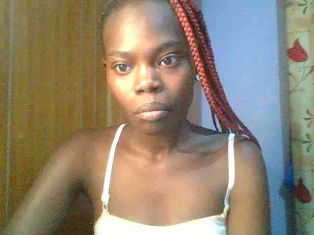 Sweet-petite Sweet-petite