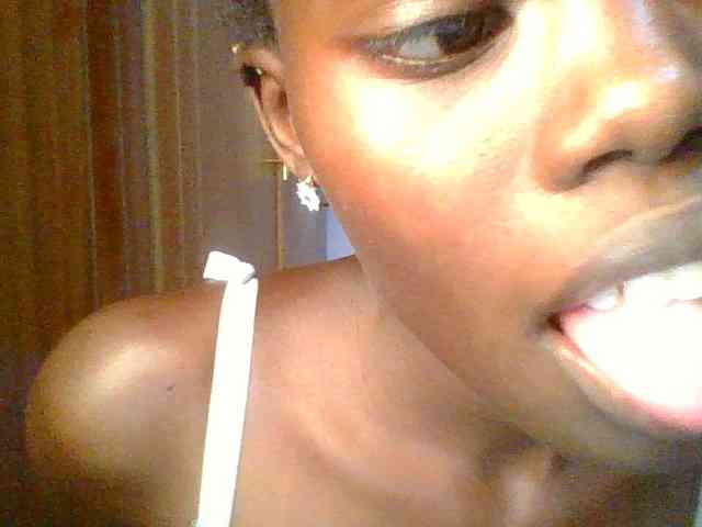 Sweet-petite Sweet-petite