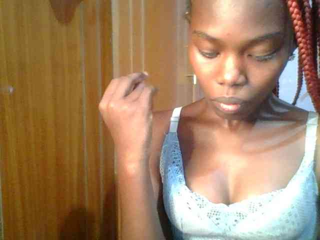 Sweet-petite Sweet-petite