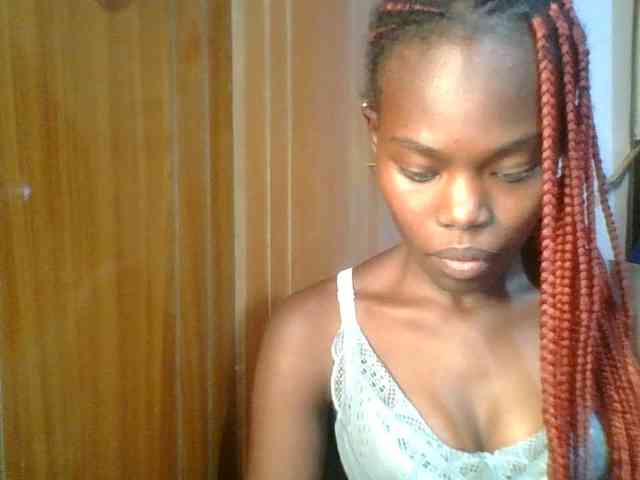 Sweet-petite Sweet-petite