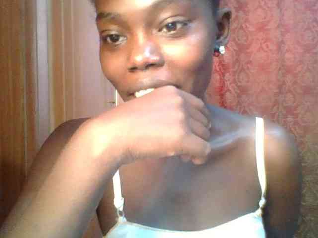 Sweet-petite Sweet-petite