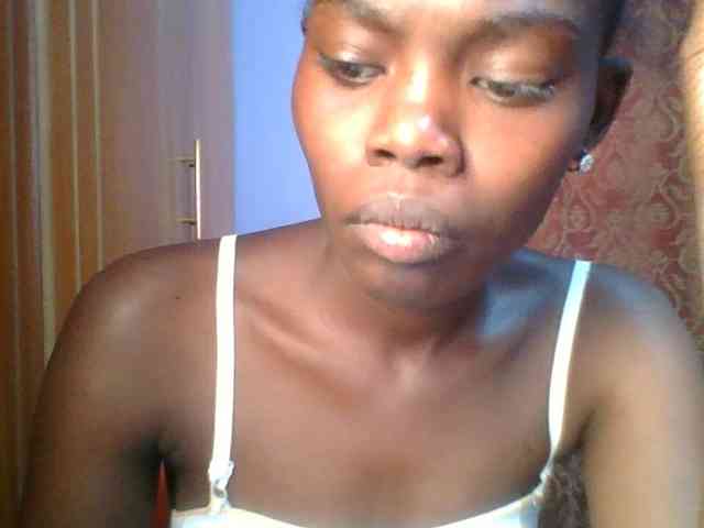 Sweet-petite Sweet-petite