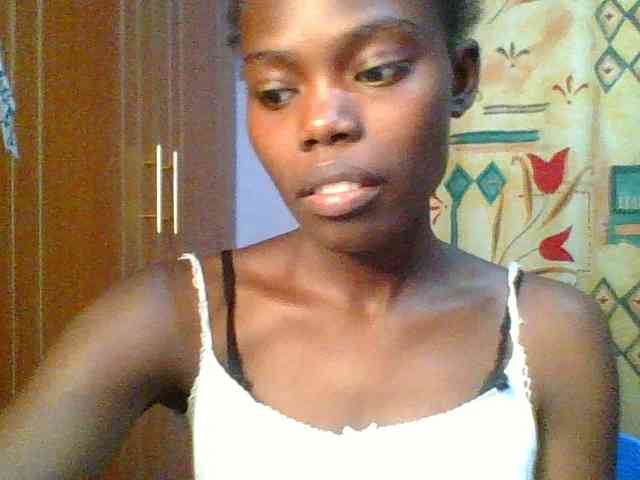 Sweet-petite Sweet-petite