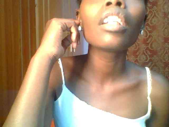 Sweet-petite Sweet-petite