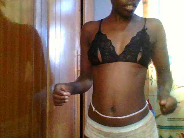 Sweet-petite Sweet-petite