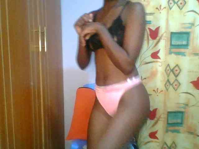 Sweet-petite Sweet-petite