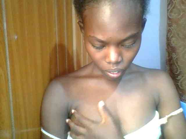 Sweet-petite Sweet-petite