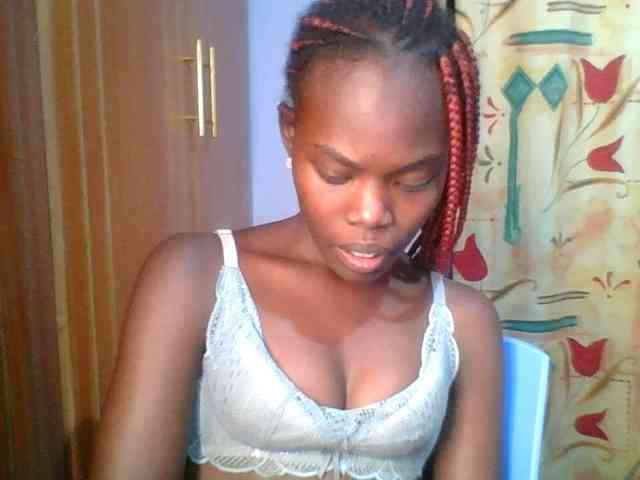 Sweet-petite Sweet-petite