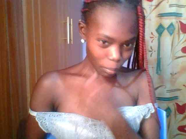 Sweet-petite Sweet-petite