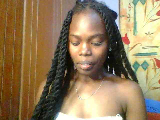 Sweet-petite Sweet-petite