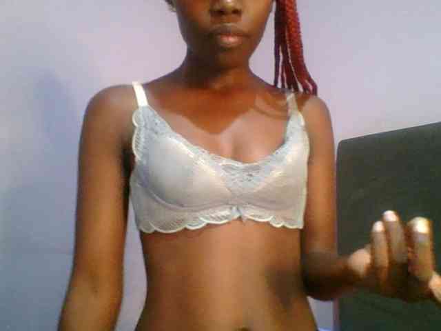 Sweet-petite Sweet-petite