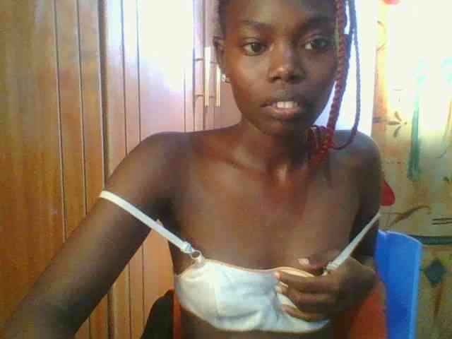 Sweet-petite Sweet-petite