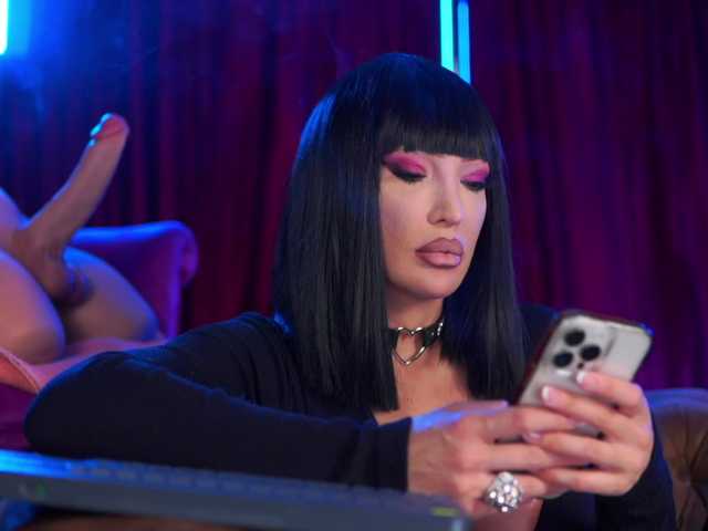 AstridVex's BongaCams show and profile