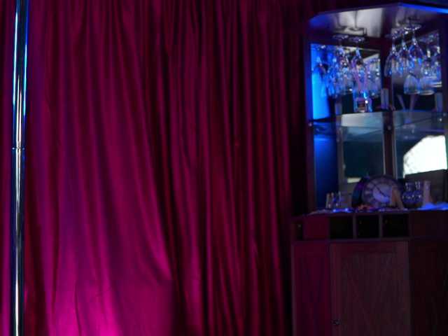 AstridVex's BongaCams show and profile