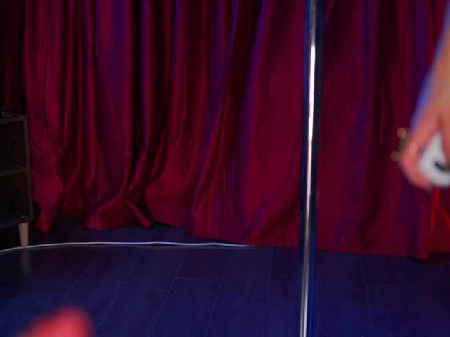 AstridVex's BongaCams show and profile