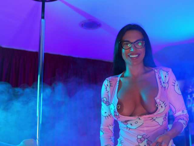 AstridVex's BongaCams show and profile