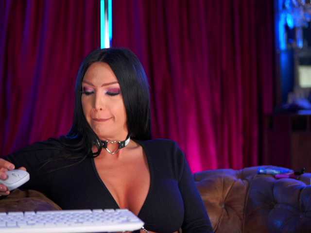 AstridVex's BongaCams show and profile