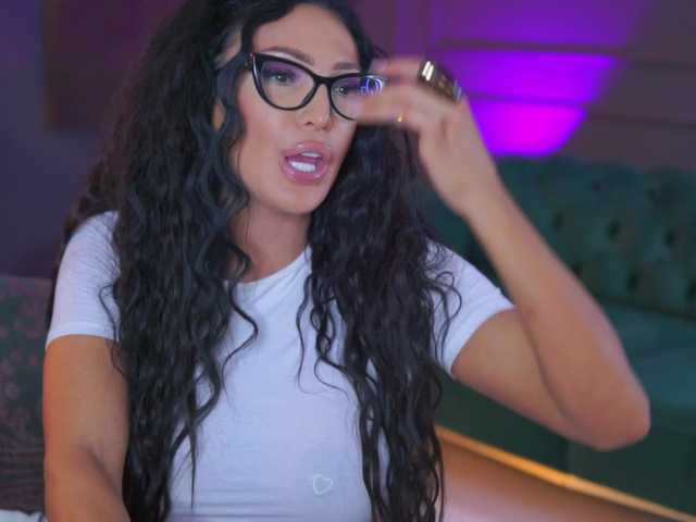 AstridVex's BongaCams show and profile